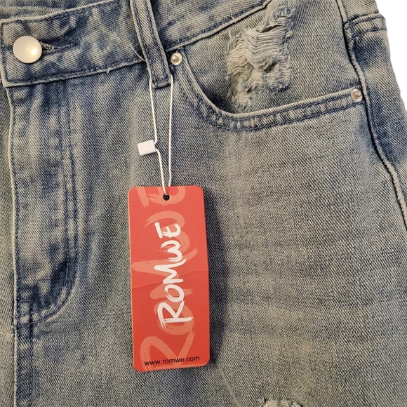 Romwe Wide Leg High Rise Distressed Light Wash Jean - Picture 3 of 6